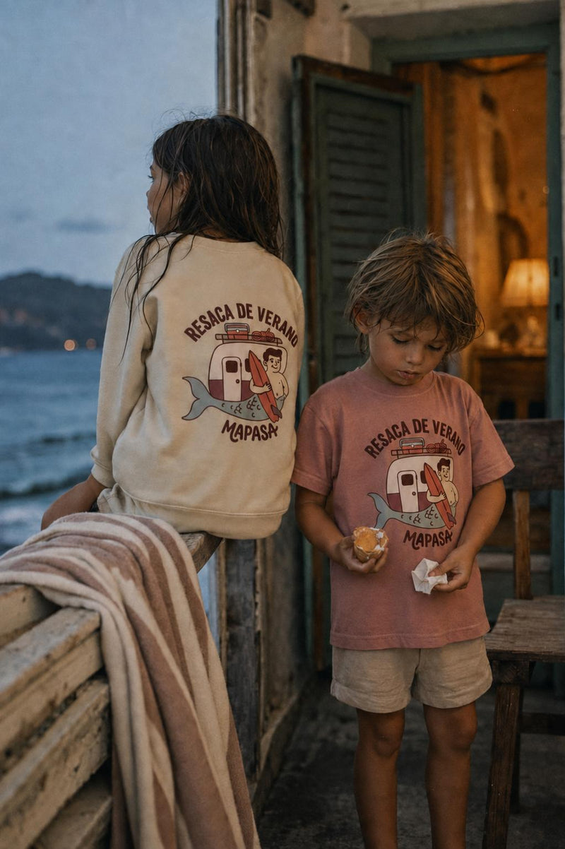 resaca-de-verano|mantequilla|modelo|2ninos-camiseta-sudadera
